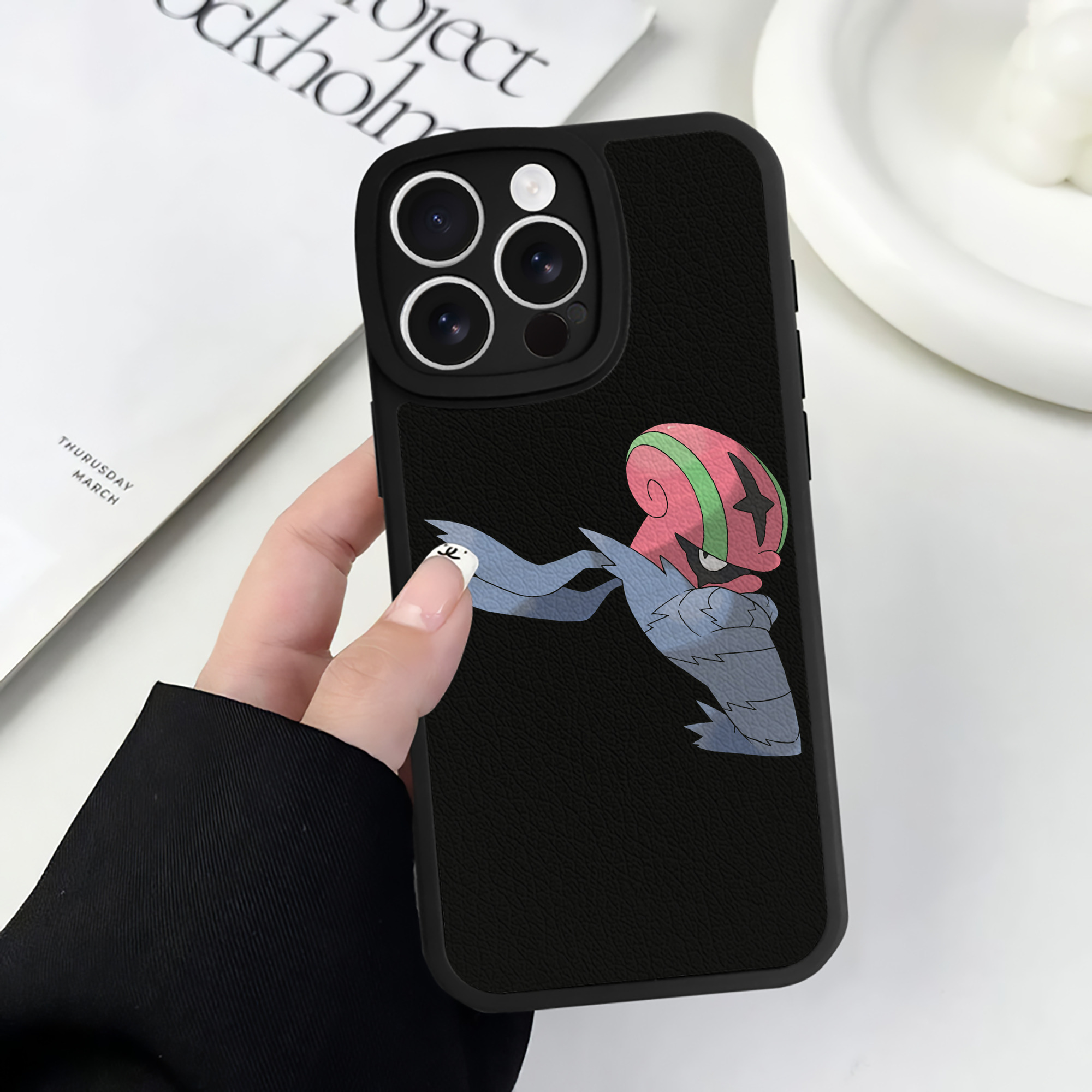（画像用） ポケットモンスター Pokémon 【iPhone 16シリーズ対応】シリコンスマホケース（レザー調） 材質：シリコン